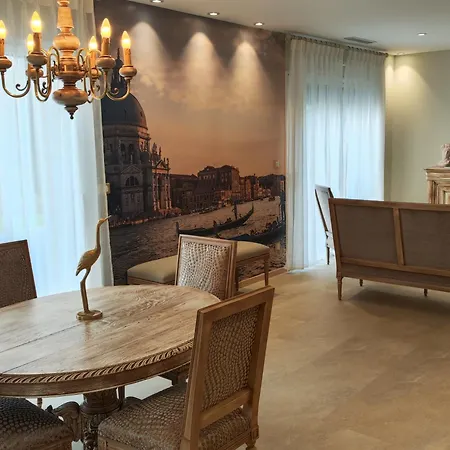 Logis Hotel La Vraine Hotel 2*