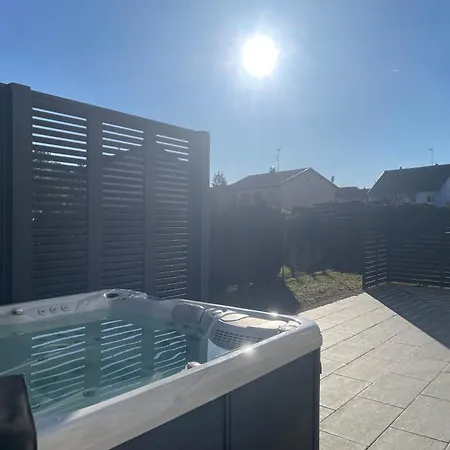 Hotel Logis Hotel La Vraine