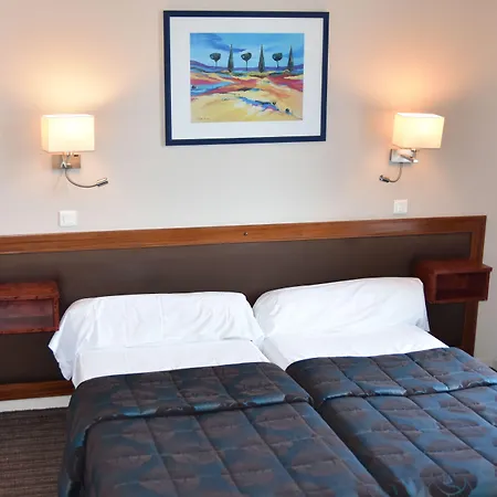 Hotel Logis Hotel La Vraine
