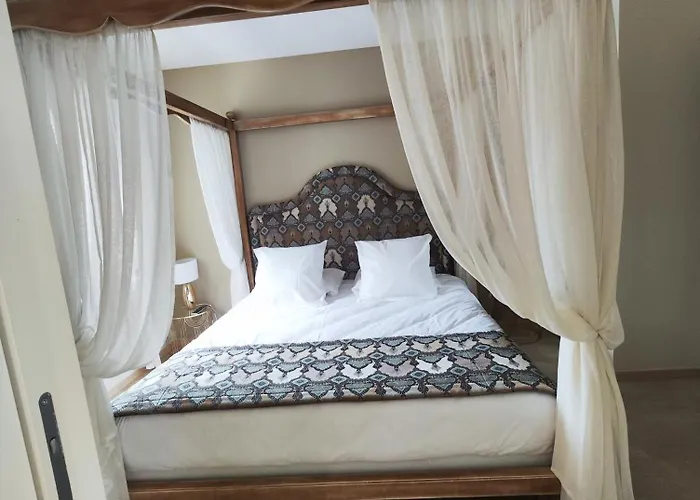 Hotel Logis Restaurant La Vraine