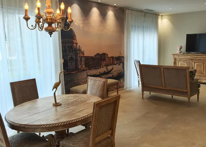 Logis Restaurant La Vraine Hotel 2*